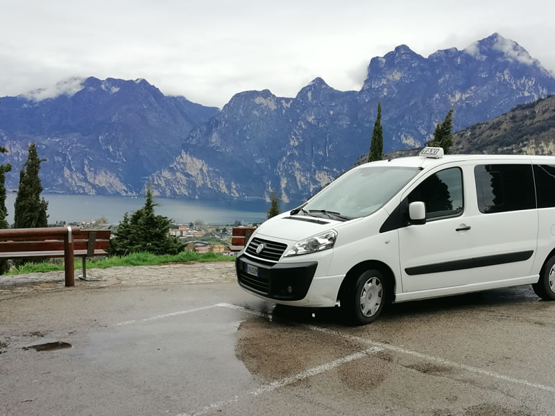 servizio taxi torbole sul garda